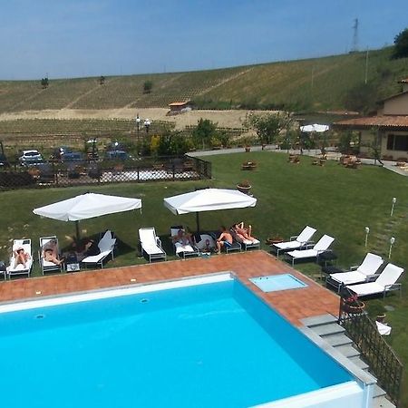 La Maragliana Aparthotel Castel Rocchero Екстериор снимка