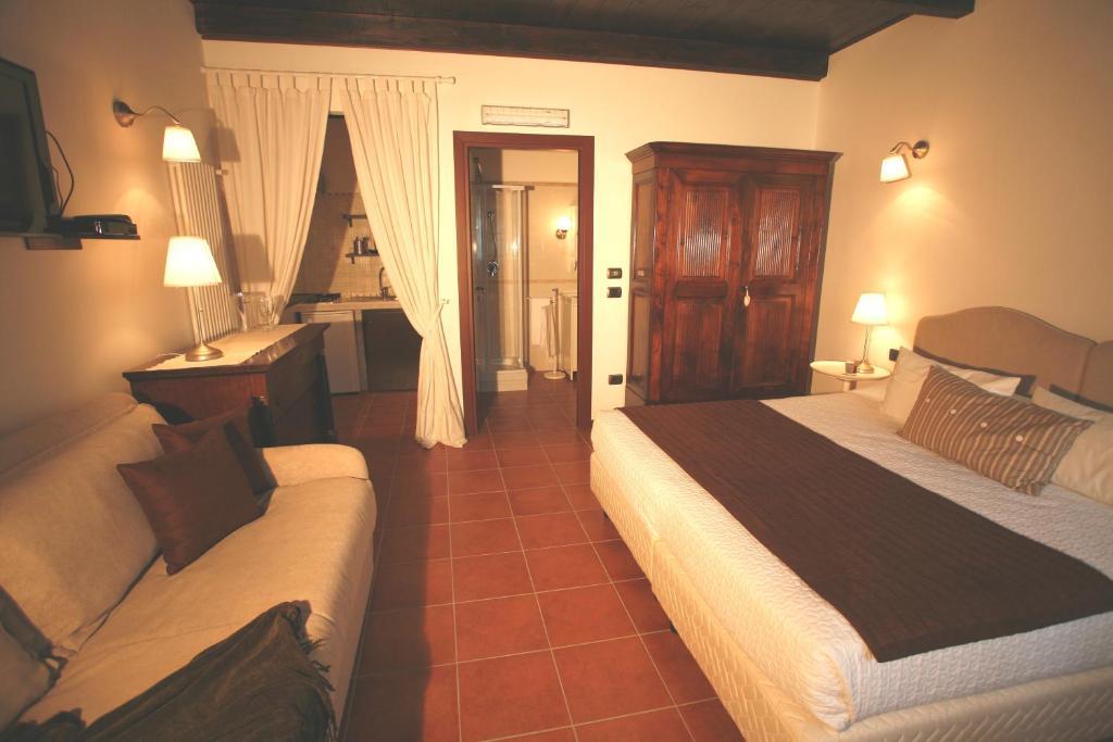 La Maragliana Aparthotel Castel Rocchero Стая снимка