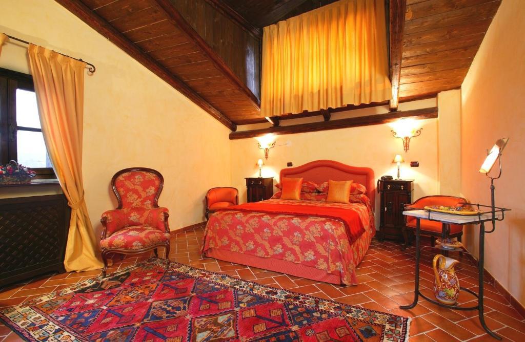 La Maragliana Aparthotel Castel Rocchero Стая снимка