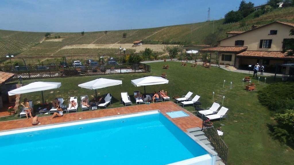 La Maragliana Aparthotel Castel Rocchero Екстериор снимка