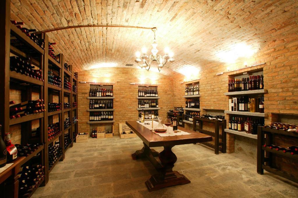 La Maragliana Aparthotel Castel Rocchero Екстериор снимка