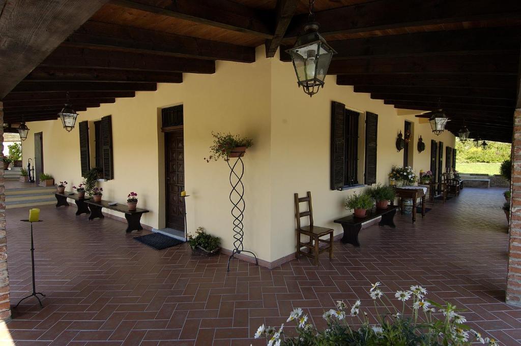 La Maragliana Aparthotel Castel Rocchero Екстериор снимка